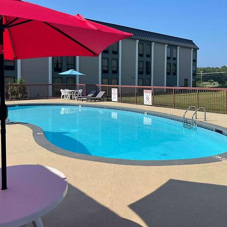 Quality Inn & Suites Lexington Exterior photo